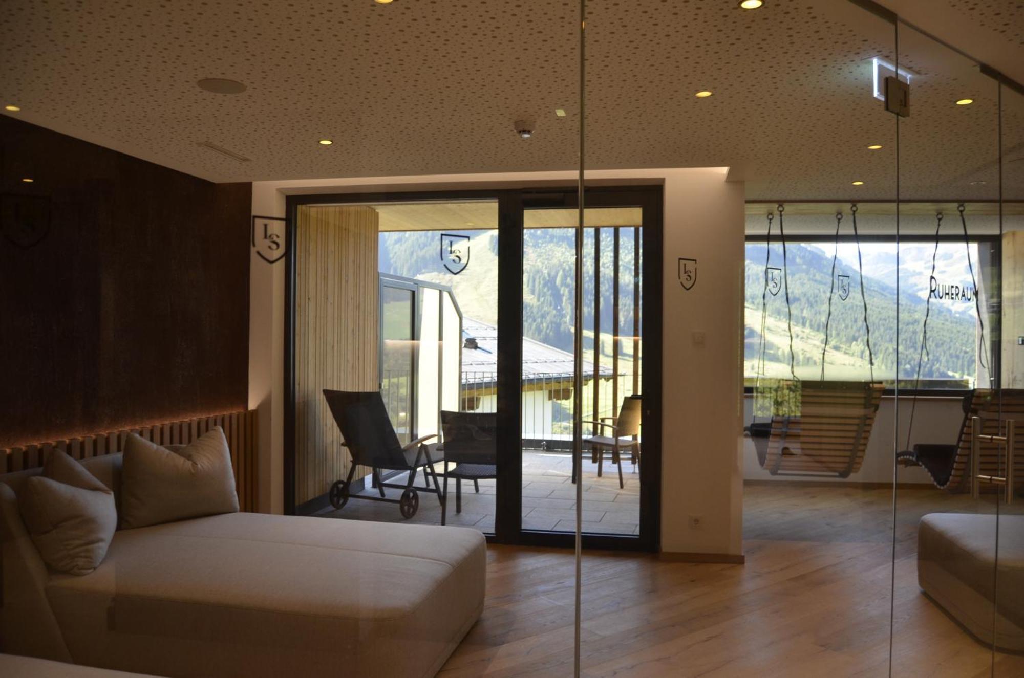 Apartments Landhaus Saalbach Екстер'єр фото